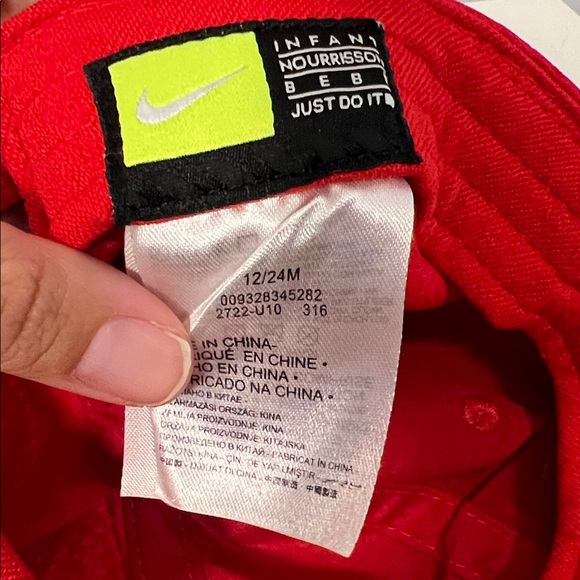 Nike Kids Red & Black Mesh Cap Sporty Ball Hat Boys Baby Size 12mo - 24mo - Picture 5 of 6